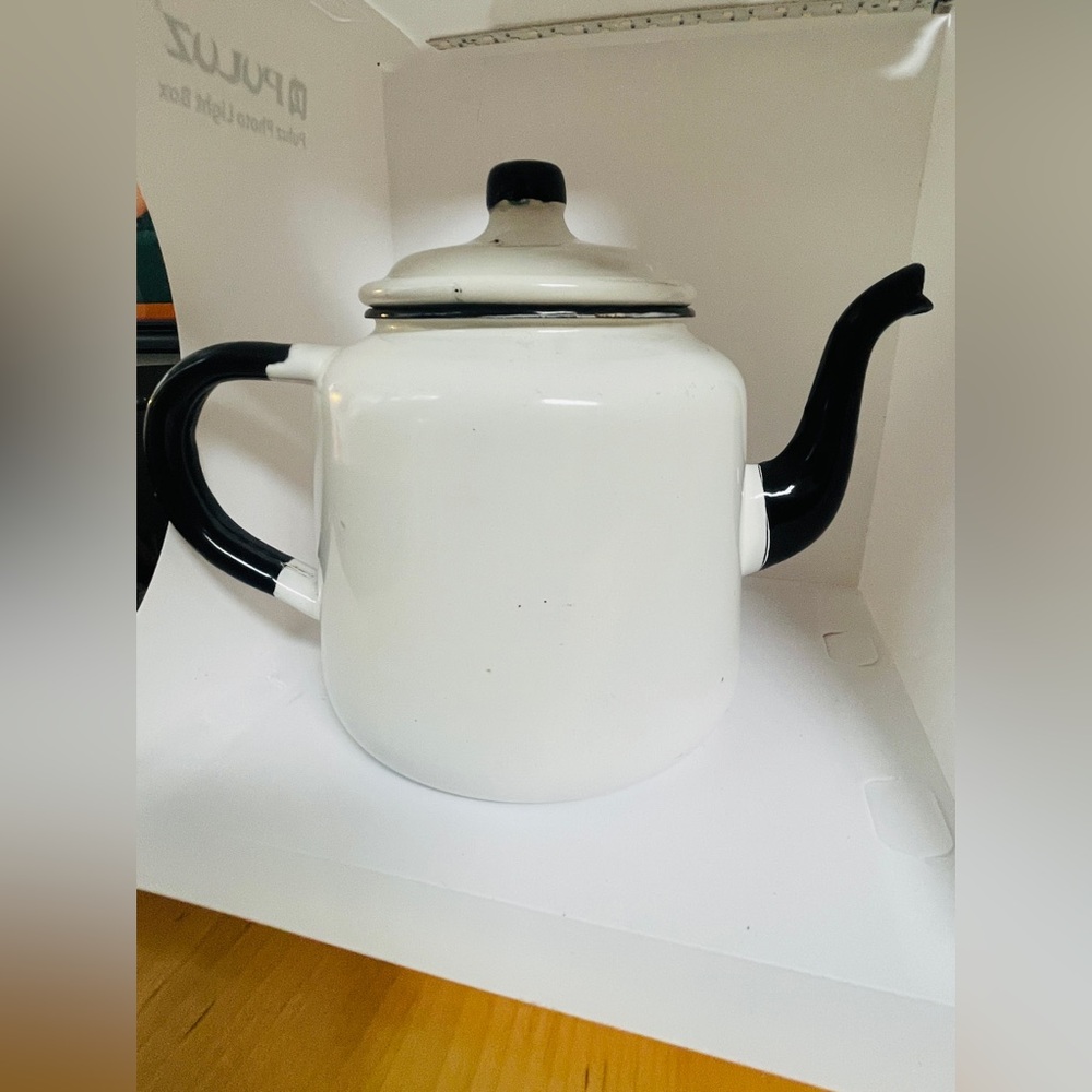 Shabby Chic Enamel Kettle